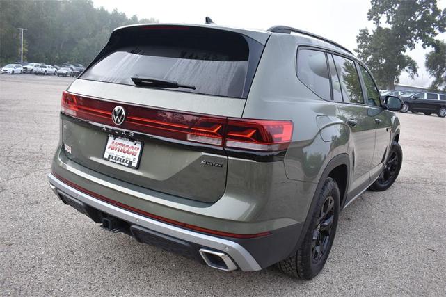 Photo of 2025 Avocado Green Pearl Volkswagen Atlas