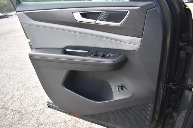 Photo of 2025 Avocado Green Pearl Volkswagen Atlas