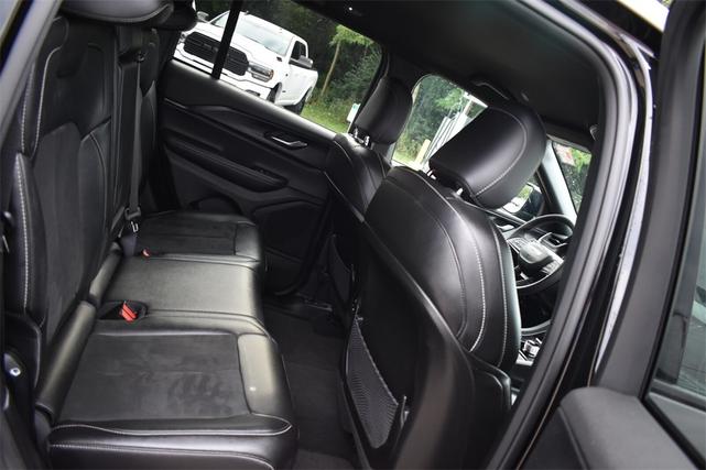 Photo of 2024 Diamond Black Crystal Pearlcoat Jeep Grand Cherokee