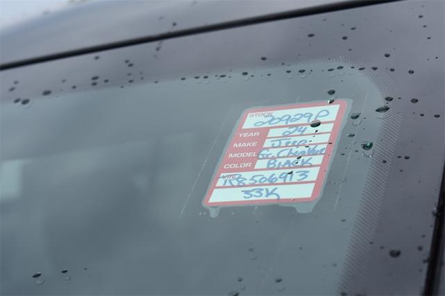 Photo of 2024 Diamond Black Crystal Pearlcoat Jeep Grand Cherokee
