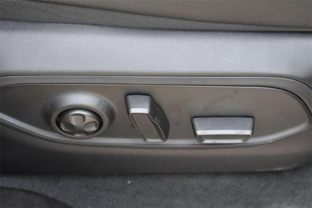 Photo of 2025 Baltic Gray Metallic Clearcoat Jeep Grand Cherokee