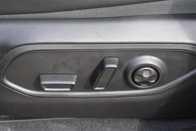 Photo of 2025 Baltic Gray Metallic Clearcoat Jeep Grand Cherokee
