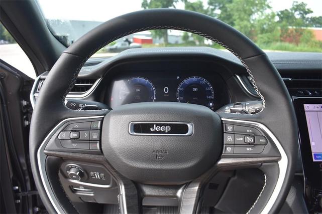 Photo of 2025 Baltic Gray Metallic Clearcoat Jeep Grand Cherokee
