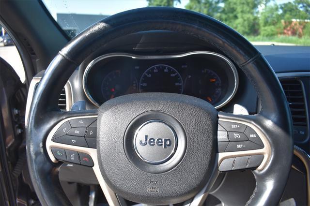 Photo of 2016 Granite Crystal Metallic Clearcoat Jeep Grand Cherokee