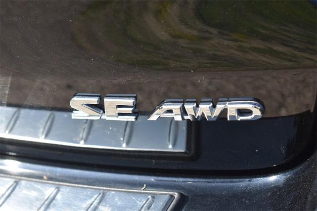 Photo of 2019 Midnight Black Metallic Toyota Highlander