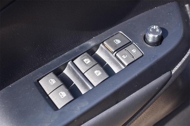 Photo of 2019 Midnight Black Metallic Toyota Highlander