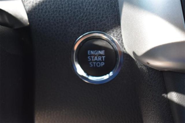 Photo of 2019 Midnight Black Metallic Toyota Highlander