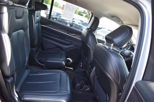 Photo of 2023 Silver Zynith Jeep Grand Cherokee L