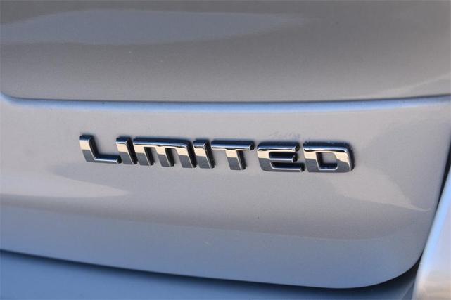 Photo of 2023 Silver Zynith Jeep Grand Cherokee L
