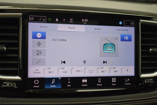 Photo of 2023 Granite Crystal Metallic Clearcoat Chrysler Pacifica