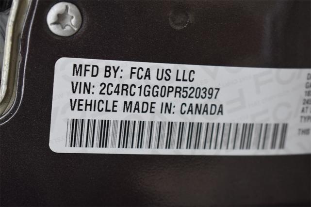 Photo of 2023 Granite Crystal Metallic Clearcoat Chrysler Pacifica