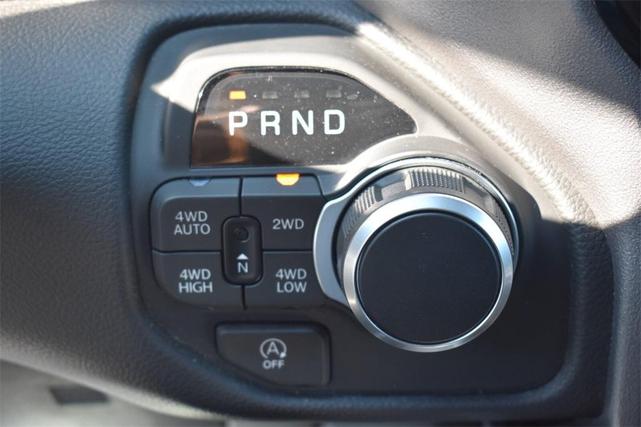 Photo of 2025 Diamond Black Crystal Pearlcoat RAM 1500