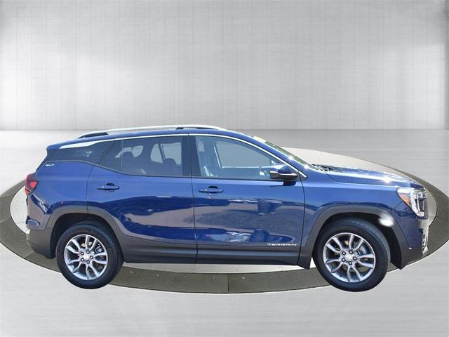 Photo of 2022 Marine Metallic GMC Terrain