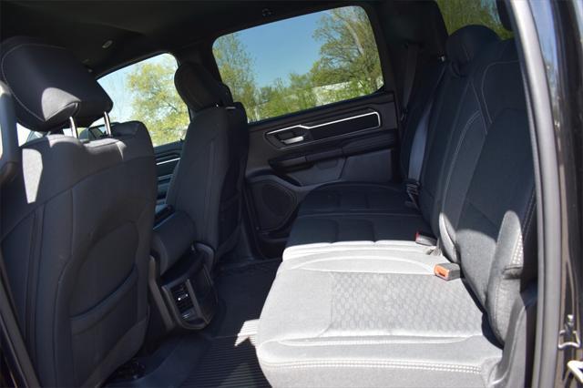 Photo of 2025 Diamond Black Crystal Pearlcoat RAM 1500