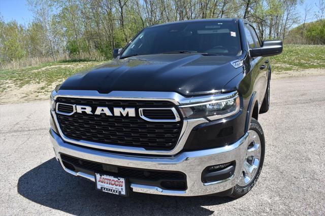 Photo of 2025 Diamond Black Crystal Pearlcoat RAM 1500