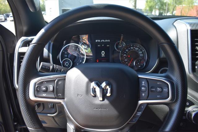 Photo of 2025 Diamond Black Crystal Pearlcoat RAM 1500