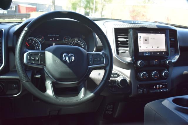 Photo of 2025 Diamond Black Crystal Pearlcoat RAM 1500