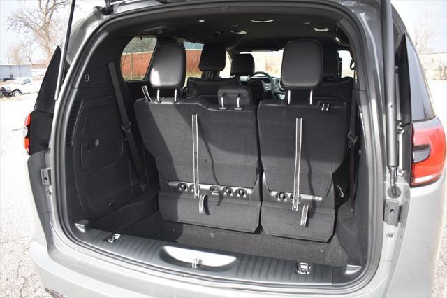 Photo of 2025 Ceramic Gray Clearcoat Chrysler Pacifica Hybrid