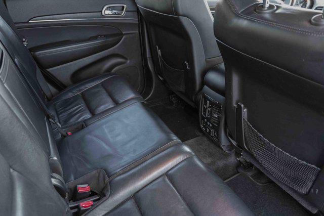 Photo of 2018 Velvet Red Pearlcoat Jeep Grand Cherokee