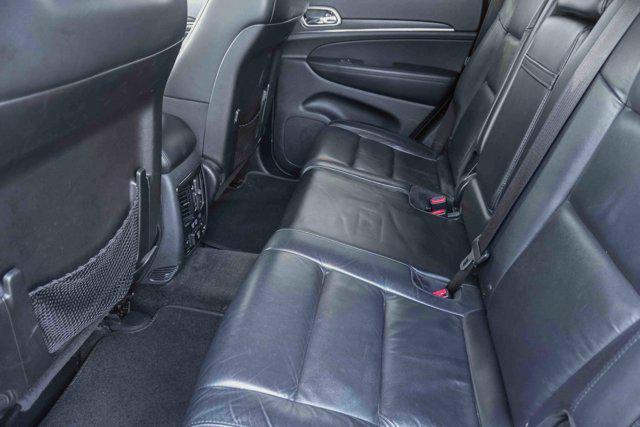 Photo of 2018 Velvet Red Pearlcoat Jeep Grand Cherokee