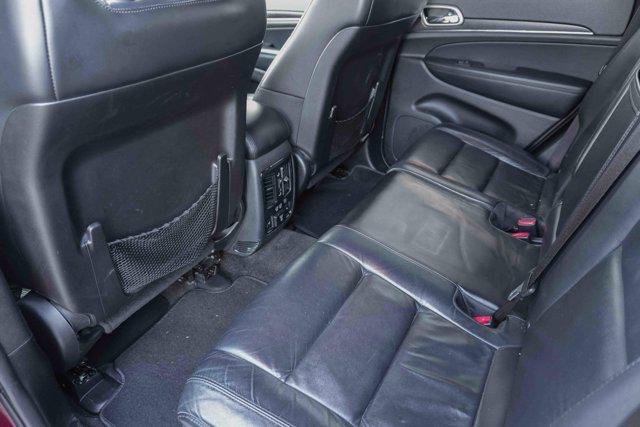 Photo of 2018 Velvet Red Pearlcoat Jeep Grand Cherokee