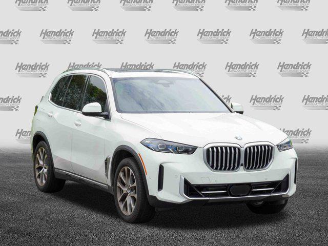 Photo of 2024 Alpine White BMW X5