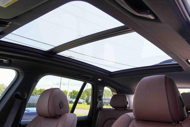 Photo of 2024 Alpine White BMW X5