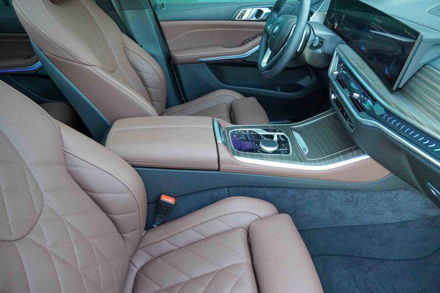 Photo of 2024 Alpine White BMW X5