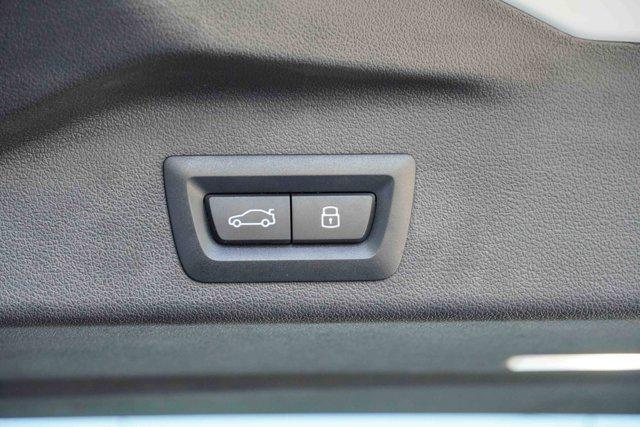 Photo of 2024 Alpine White BMW X5