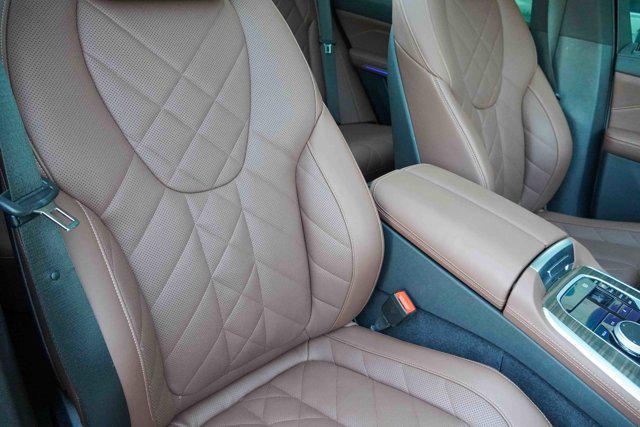 Photo of 2024 Alpine White BMW X5