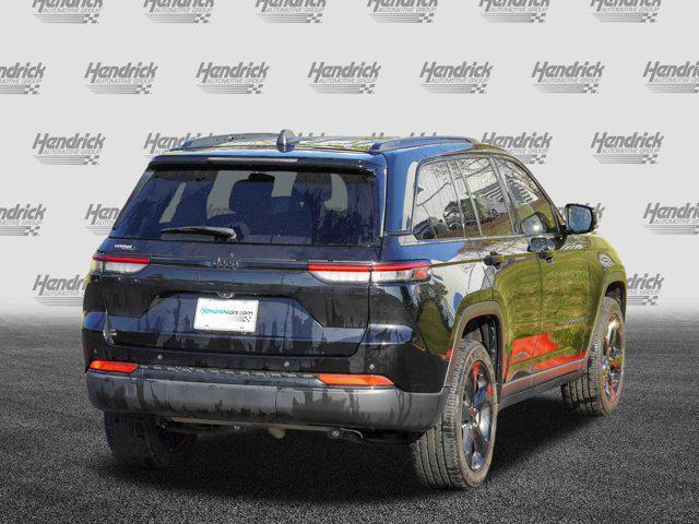 Photo of 2023 Diamond Black Crystal Pearlcoat Jeep Grand Cherokee