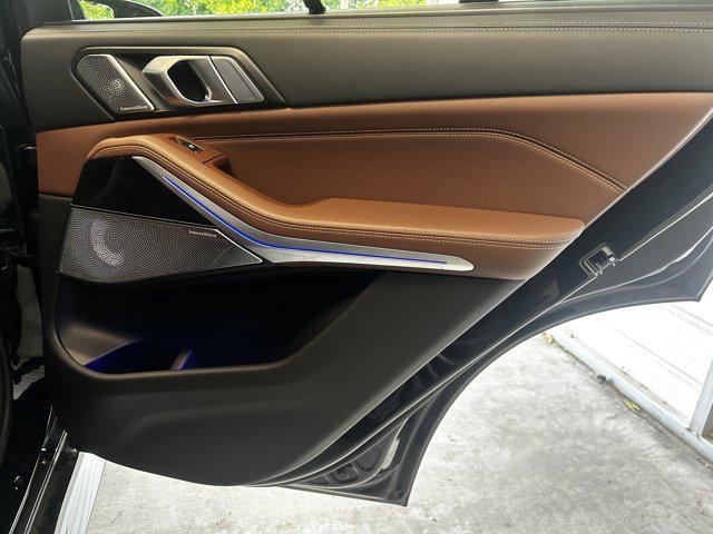 Photo of 2024 Carbon Black Metallic BMW X5