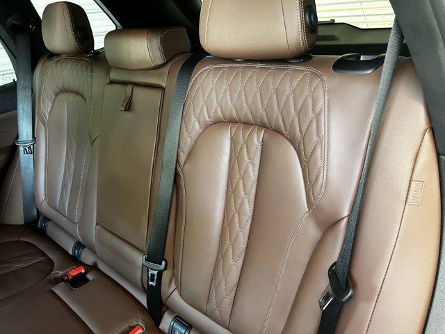 Photo of 2024 Carbon Black Metallic BMW X5