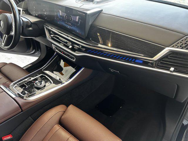 Photo of 2024 Carbon Black Metallic BMW X5