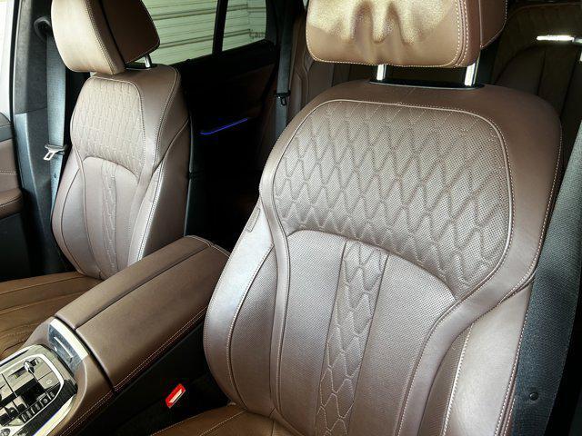 Photo of 2024 Carbon Black Metallic BMW X5