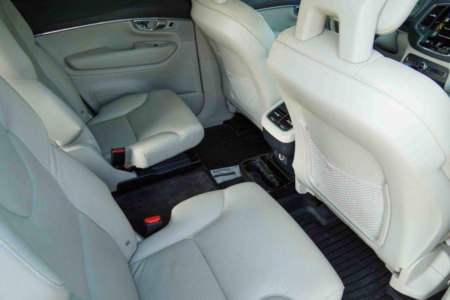 Photo of 2020 OSMUIM GREY Volvo XC90