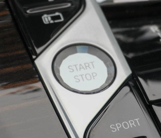 Photo of 2025 Carbon Black Metallic BMW X5 PHEV