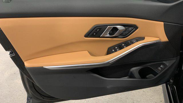 Photo of 2025 Black Sapphire Metallic BMW 330