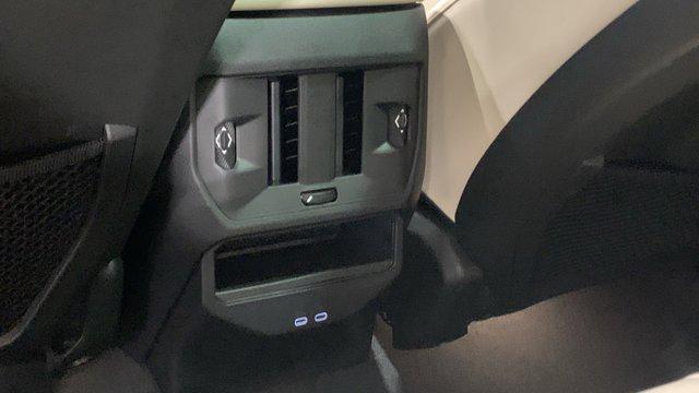 Photo of 2025 Alpine White BMW X3