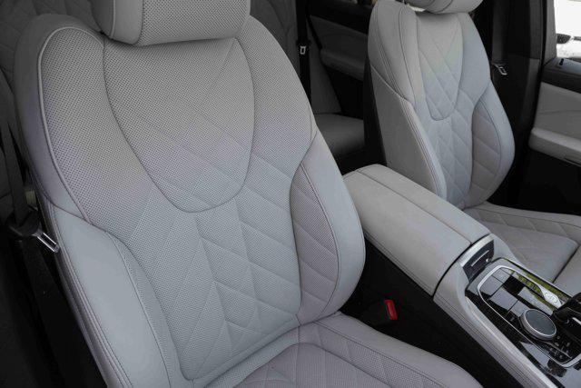 Photo of 2023 Black Sapphire Metallic BMW X5