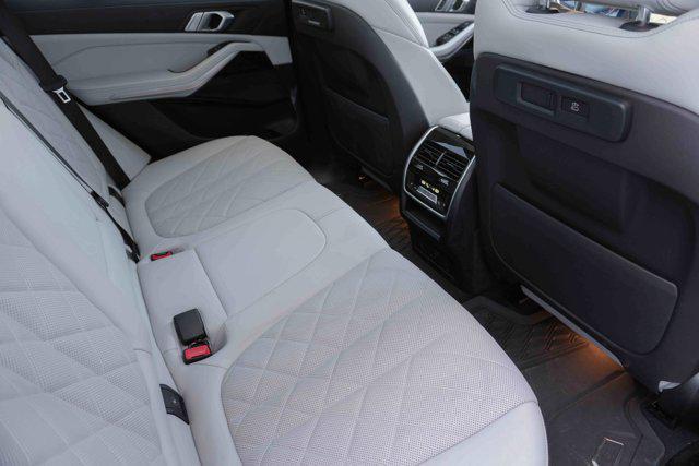 Photo of 2023 Black Sapphire Metallic BMW X5