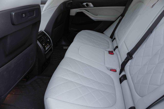 Photo of 2023 Black Sapphire Metallic BMW X5