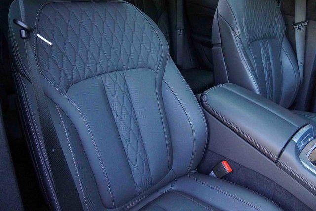Photo of 2023 Flamenco Red Metallic BMW X6