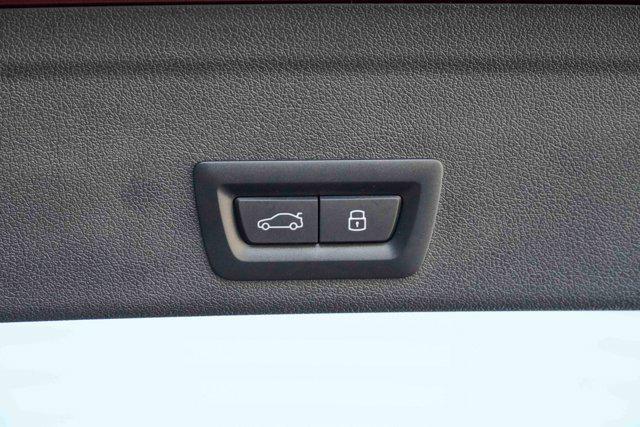 Photo of 2023 Flamenco Red Metallic BMW X6