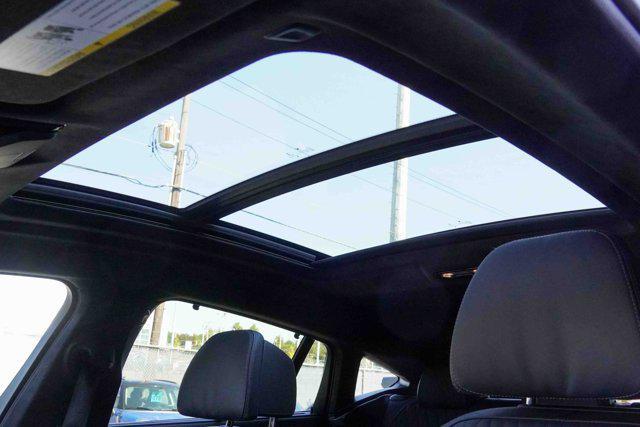Photo of 2023 Flamenco Red Metallic BMW X6