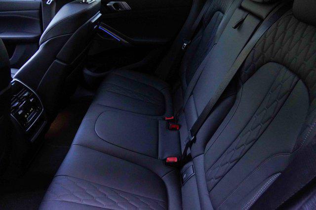 Photo of 2023 Flamenco Red Metallic BMW X6