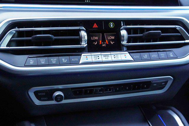 Photo of 2023 Flamenco Red Metallic BMW X6