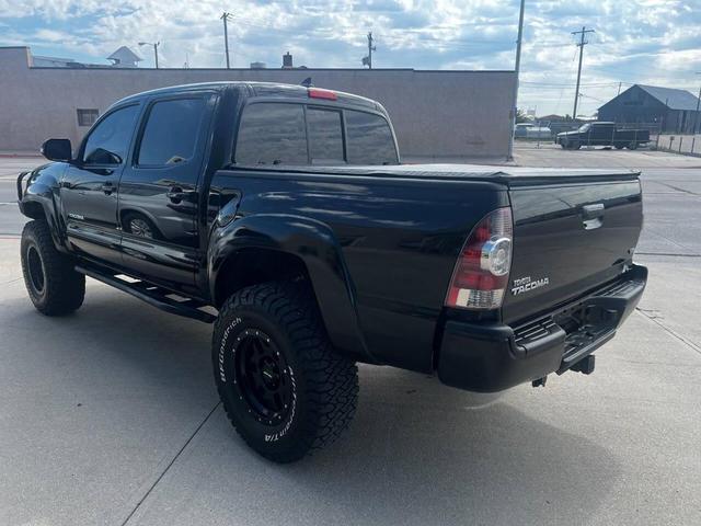 Photo of 2013 Black Toyota Tacoma