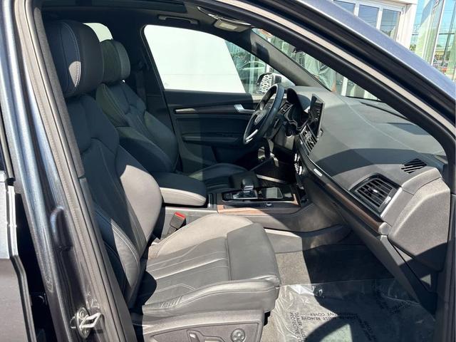 Photo of 2022 Daytona Gray Pearl Effect Audi Q5
