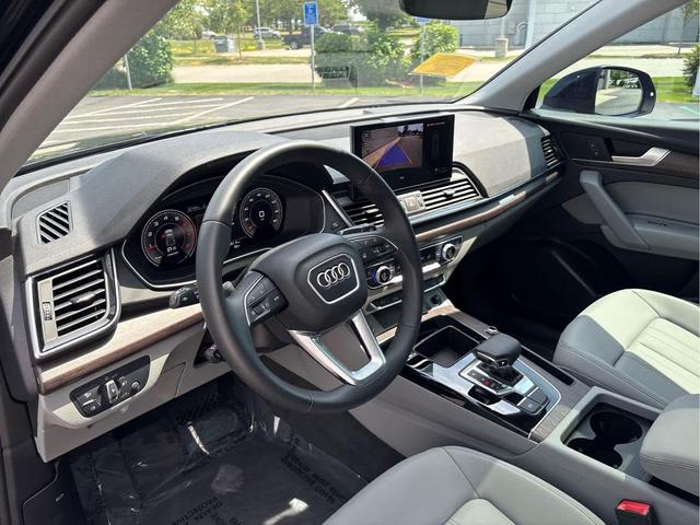 Photo of 2025 Brilliant Black Audi Q5